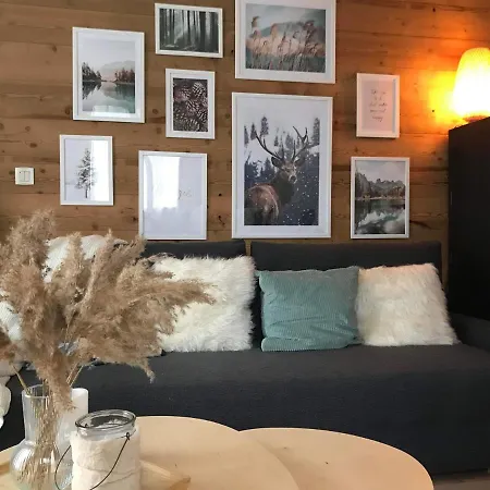 Rez-de-chaussee, Cosy T3 4 A 6 Pers Avec Piscines Interieure & Exterieure A En Haute-savoie